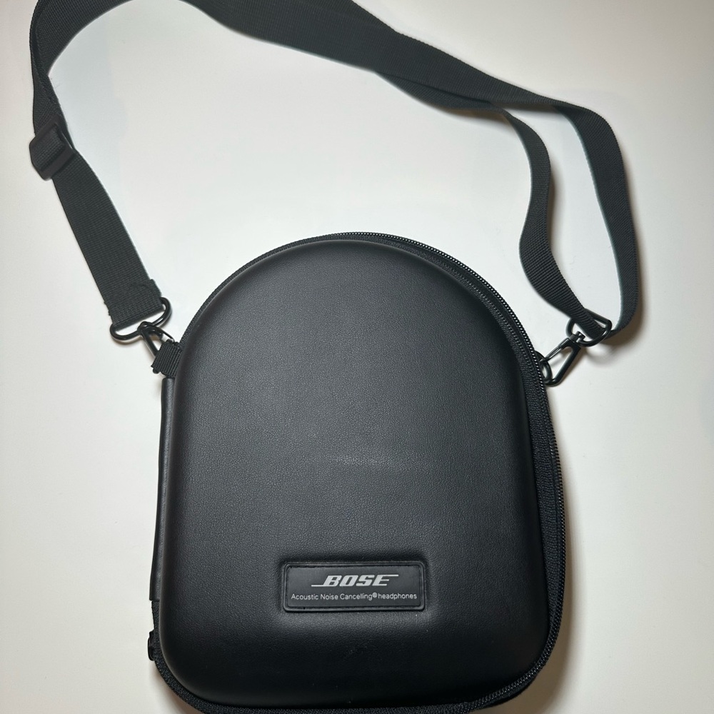 Bose Black Compact Protective Bag with Adjustable Strap